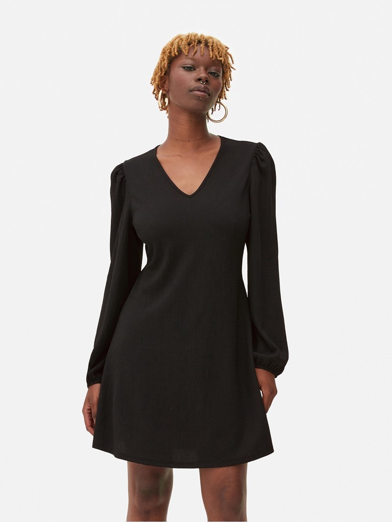 Vestido Primark Long Sleeve VNeck Mini Mujer Negras | 1302MNATP